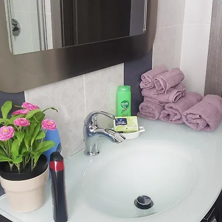 Lilium In Bed and Breakfast 4*